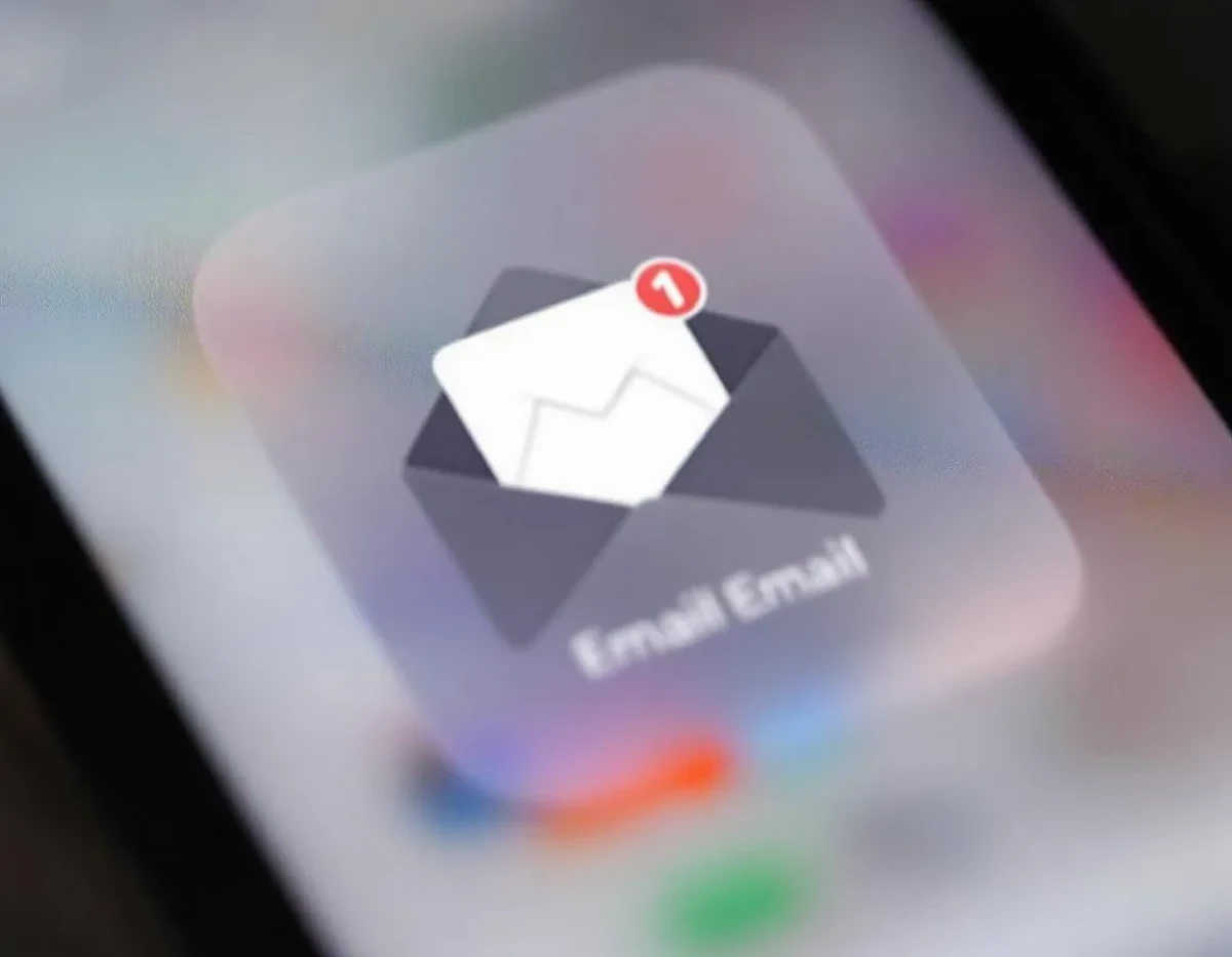 Résoudre les problèmes de réception d'emails sur smartphone : guide complet